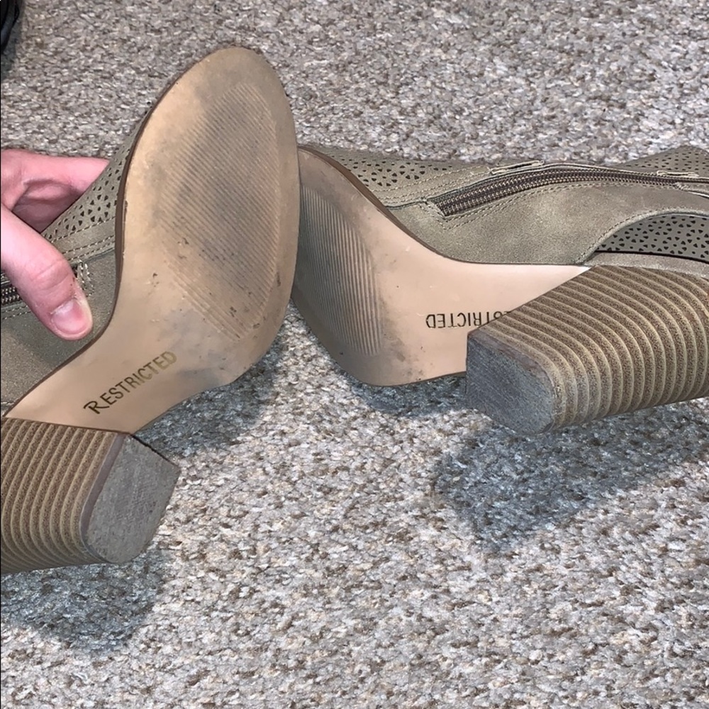 Open toe booties - Picture 5 of 5